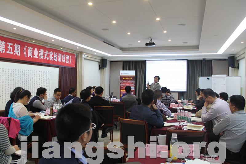 李江涛商业模式：小米的成功源于大量的粉丝资源